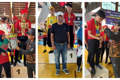 9. Al Fitrah sponsored some of the prizes for the sports day. The winners receiving their prizes from the VIPs. Congratulations to all the participants! 